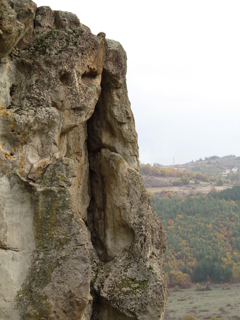 Николай Нинов показва фотописи от мистична България